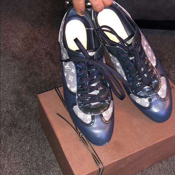 Louis Vuitton Sneakers - Picture 4 of 5